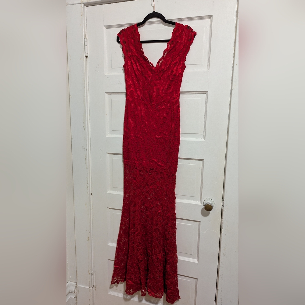 Elegant Red Lace Dress